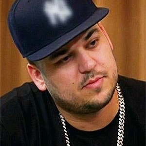 Rob Kardashian’s Sisters Allegedly Staged An Intervention To Help Him After Blac Chyna Breakdown Rob Kardashian’s Sisters Allegedly Staged An Intervention To Help Him After Blac Chyna Breakdown